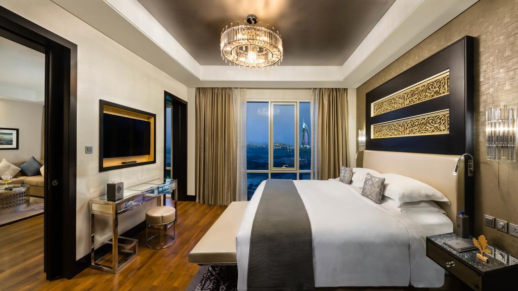 Executive Grand Deluxe Room Access to Snow Park Ski Dubai 2 stays until 30 September 2026 Lounge Access including Afternoon Tea Evening Cocktail Hours Soft Refreshments & Canapes