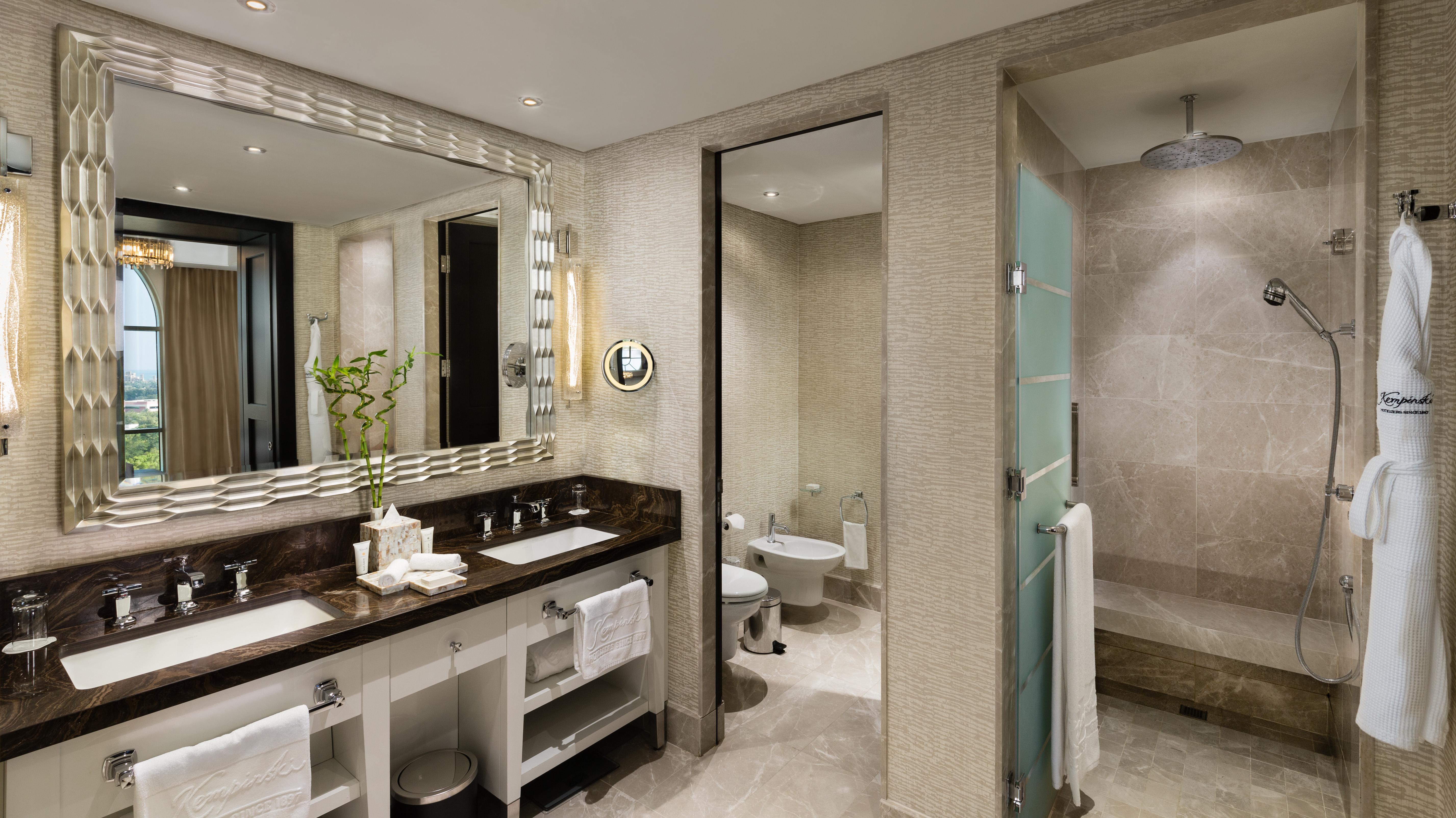 3 Bedroom Family Suite Lounge Access including Afternoon Tea Evening Cocktail Hours Soft Refreshments & Canapes